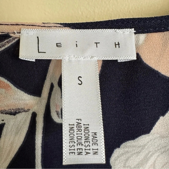 NWT Leith Nordstrom Women’s Small Floral True Wrap Dress Navy Pink Wedding Midi - Picture 5 of 6